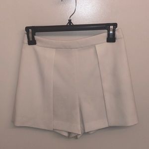 Alice and Olivia white tailored shorts